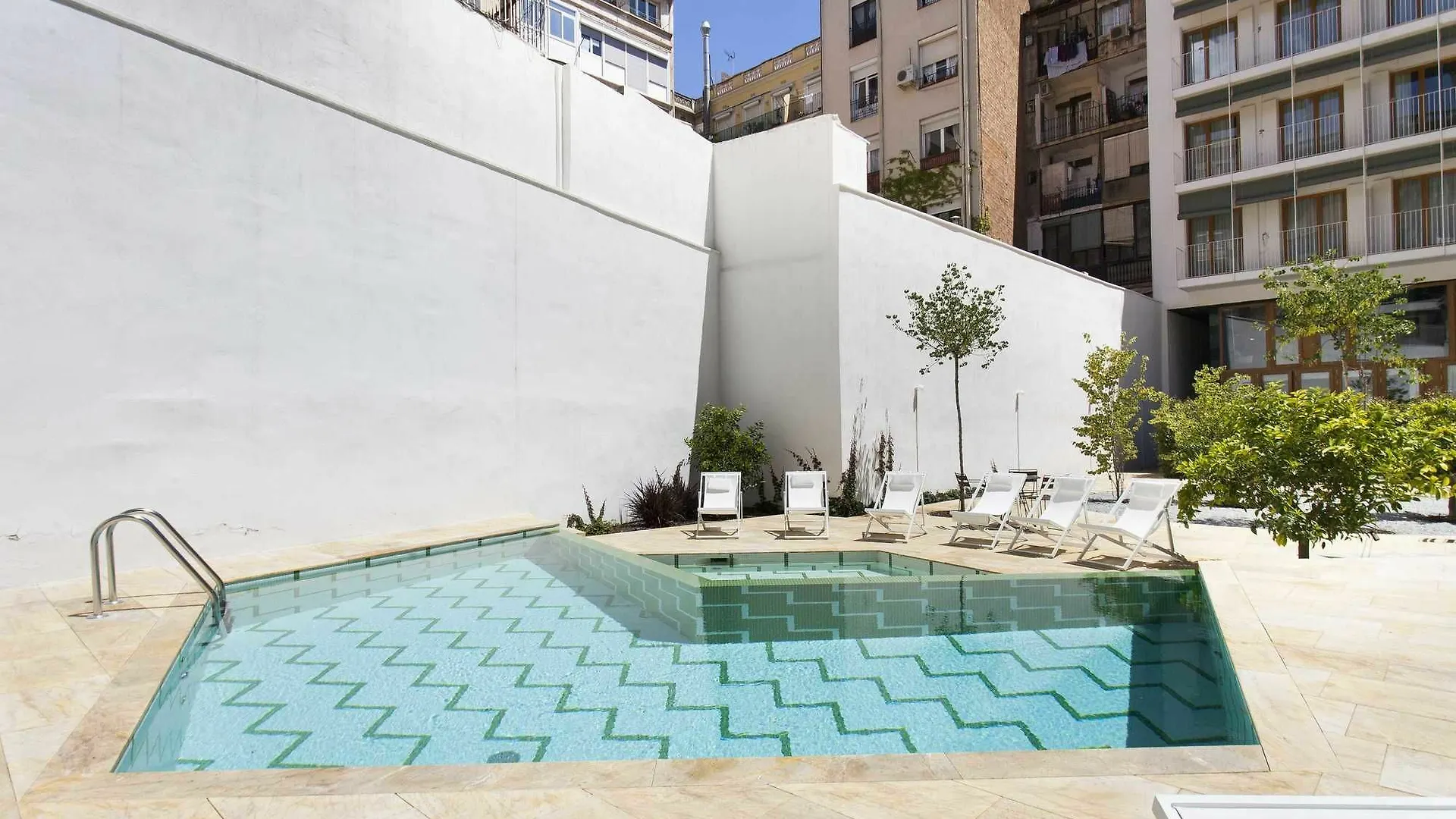 Aspasios Garden Apartments Barcelona
